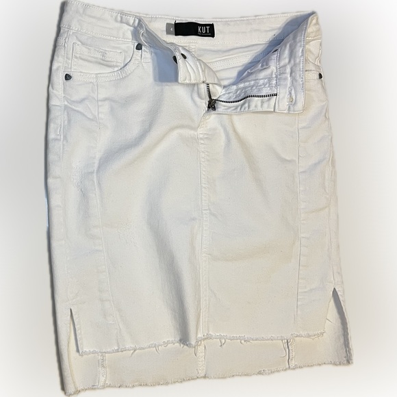 KUT Connie Step Raw Hem Stretch Cotton Skirt Size 4 White Mildly Distressed - Picture 9 of 13